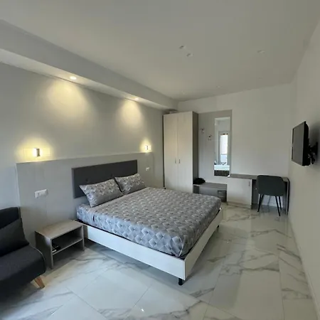 Alba White * Rome