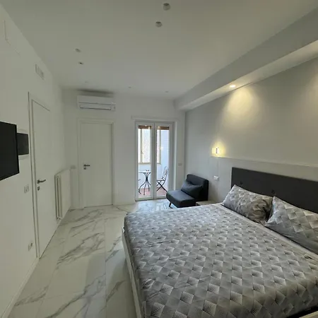 Alba White Guest house